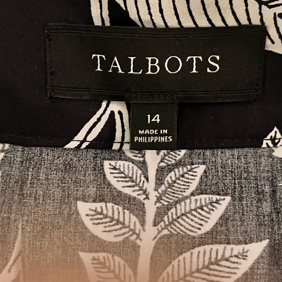 Talbots black and white skirt with cloth belt, side zipper. - Picture 2 of 3